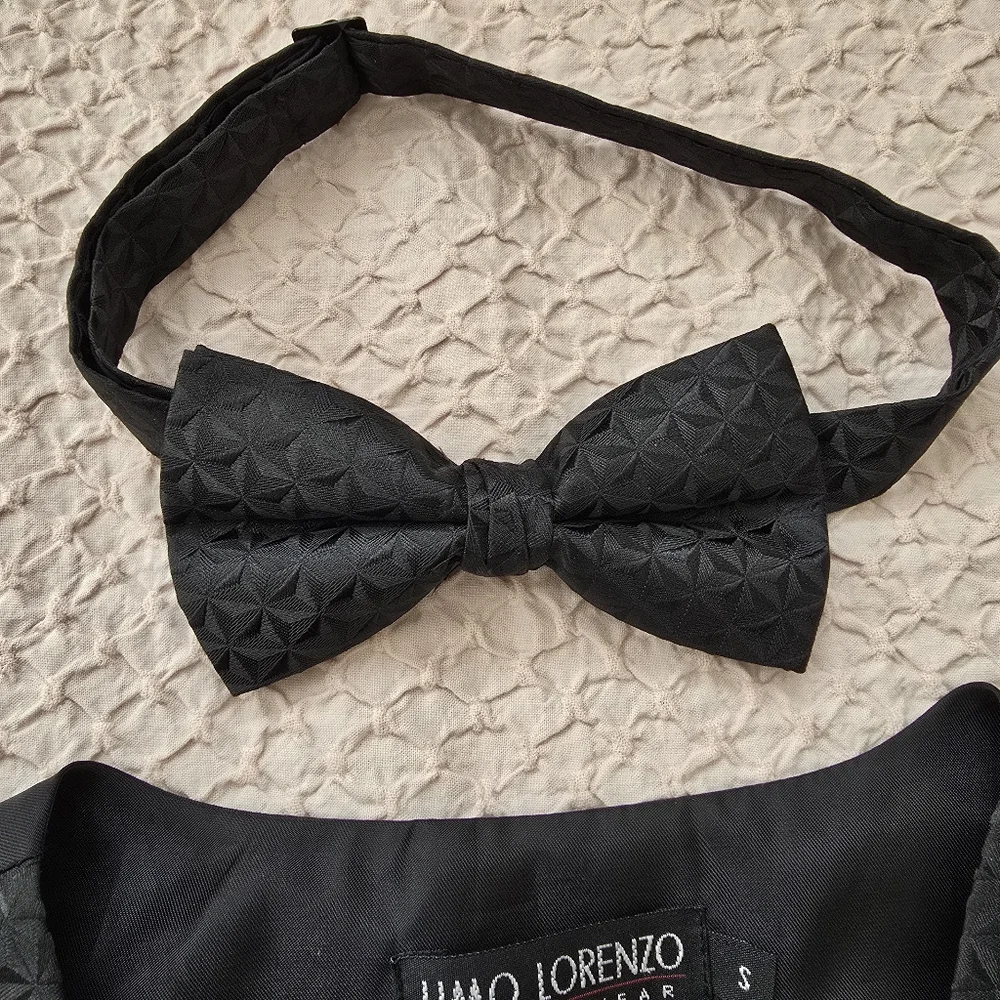 Umo Lorenzo Men's Classic Black Vest and Bow Tie Set Size S
